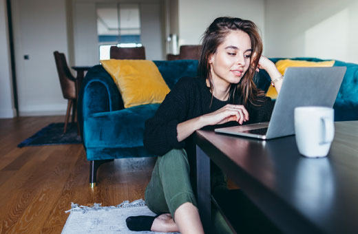 woman-laptop-coffee