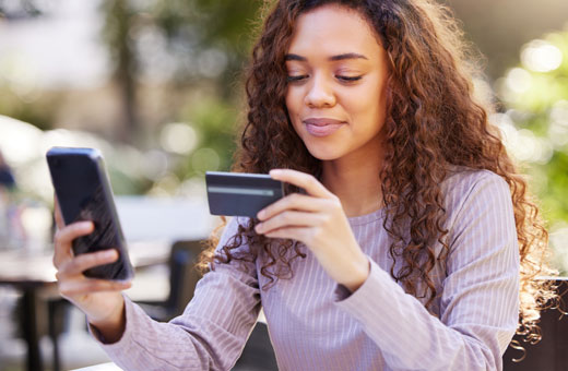 woman-credit-card-phone